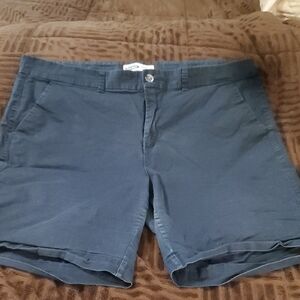 Old Navy Women's Everyday Short Mid rise